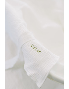 Trusou pentru botez unisex din muselină albă – Simplu 2