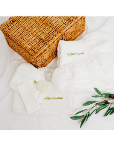 Trusou botez unisex cu muselină cu volane și in...