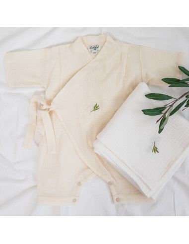 Set cadou BABY SHOWER cu kimono ivoire