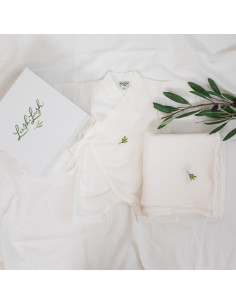 Cadou BABY SHOWER cu kimono alb